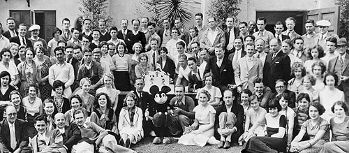 Walter Elias Disney mit Mitarbeitern
