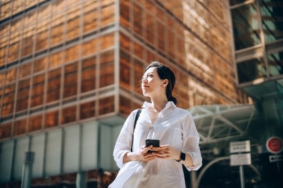 سيدة أعمال آسيوية