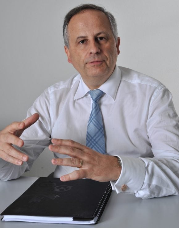 Portrait of André Valente