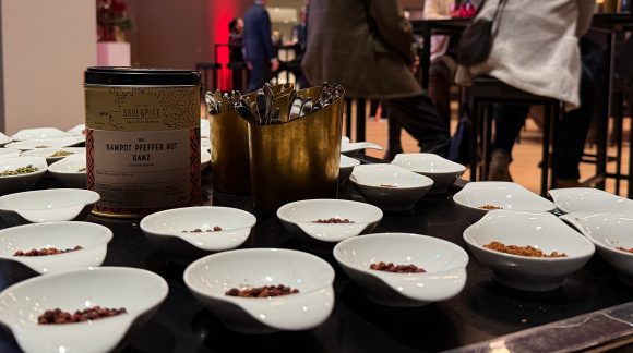 Bild mit Gewürzschalen Foto: Gewürzschalen 