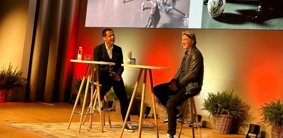 auditorium stage, sports event with national football coach Murat Yakin Foto: Sport Anlass NEW