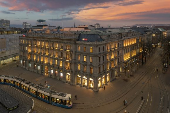 UBS Parade Platz building