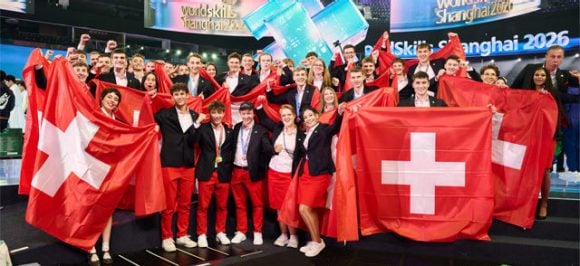 Mitglieder des SwissSkills National Teams feiern ihre Leistungen an den WorldSkills 2026 in Shanghai.