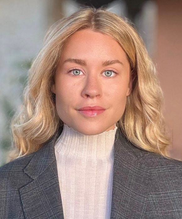 Portrait of Megan, a former internship participant
