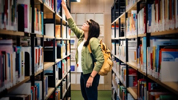 Student in library