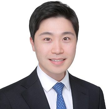 Portrait of Josh Lee