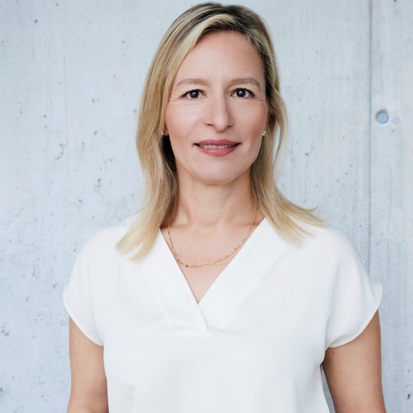 Portrait of Anna-Naomi Bandi-Lang