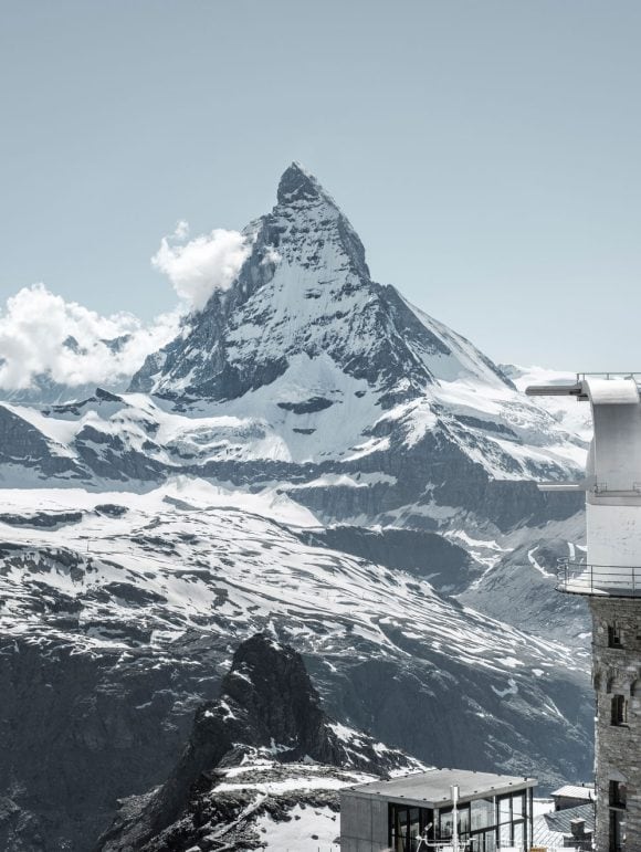Montagne enneigée