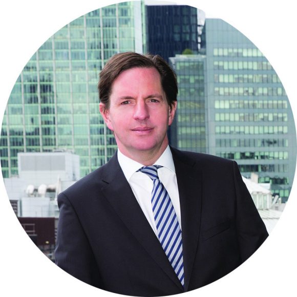Ian Ashment,瑞銀資產管理系統與指數投資主管