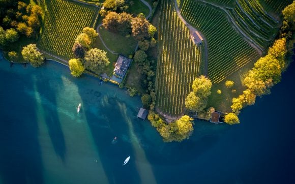 Icon or chart symbolizing illiquid debt instruments and private lending.