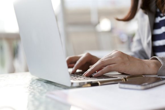 Gérer le compte d'un enfant via E-Banking