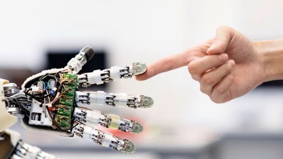 What jobs can human beings do that robots cannot