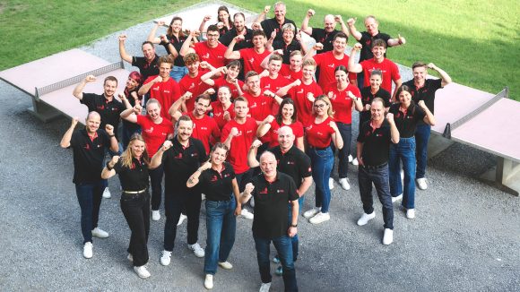 Una foto di squadra mostra il SwissSkills National Team durante un weekend in ritiro a Tenero.