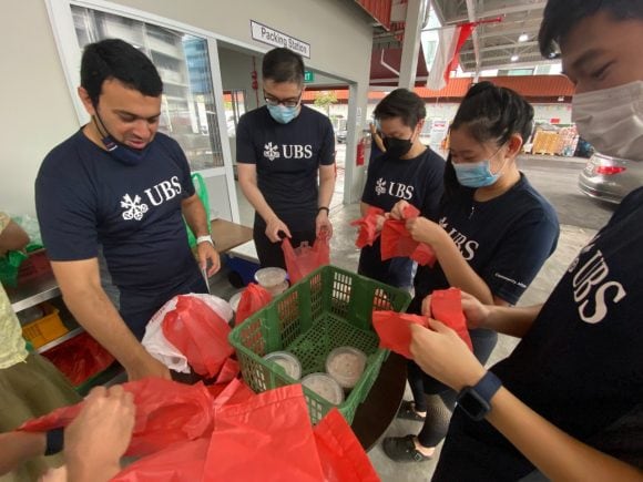 UBS Asset Management volunteering and giving back to the community