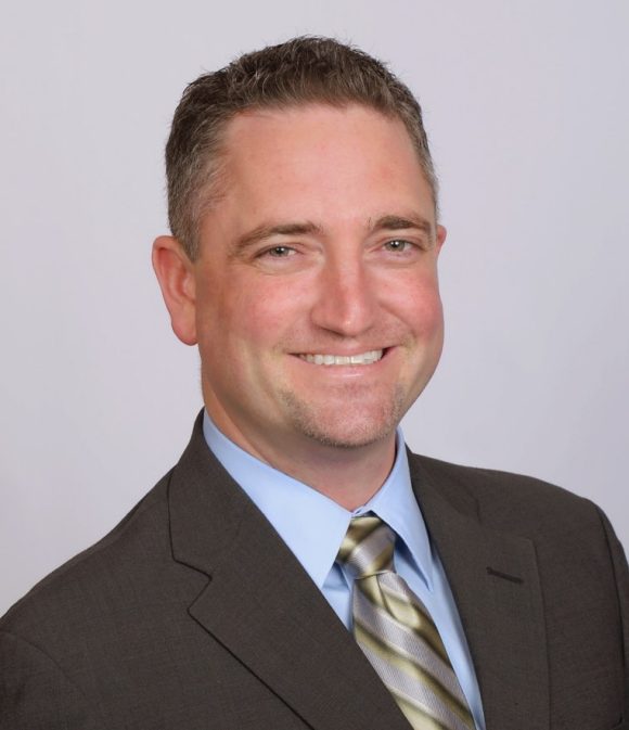 Headshot of Vince Dinielli